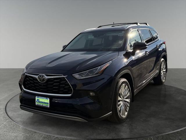 2022 Toyota Highlander Platinum