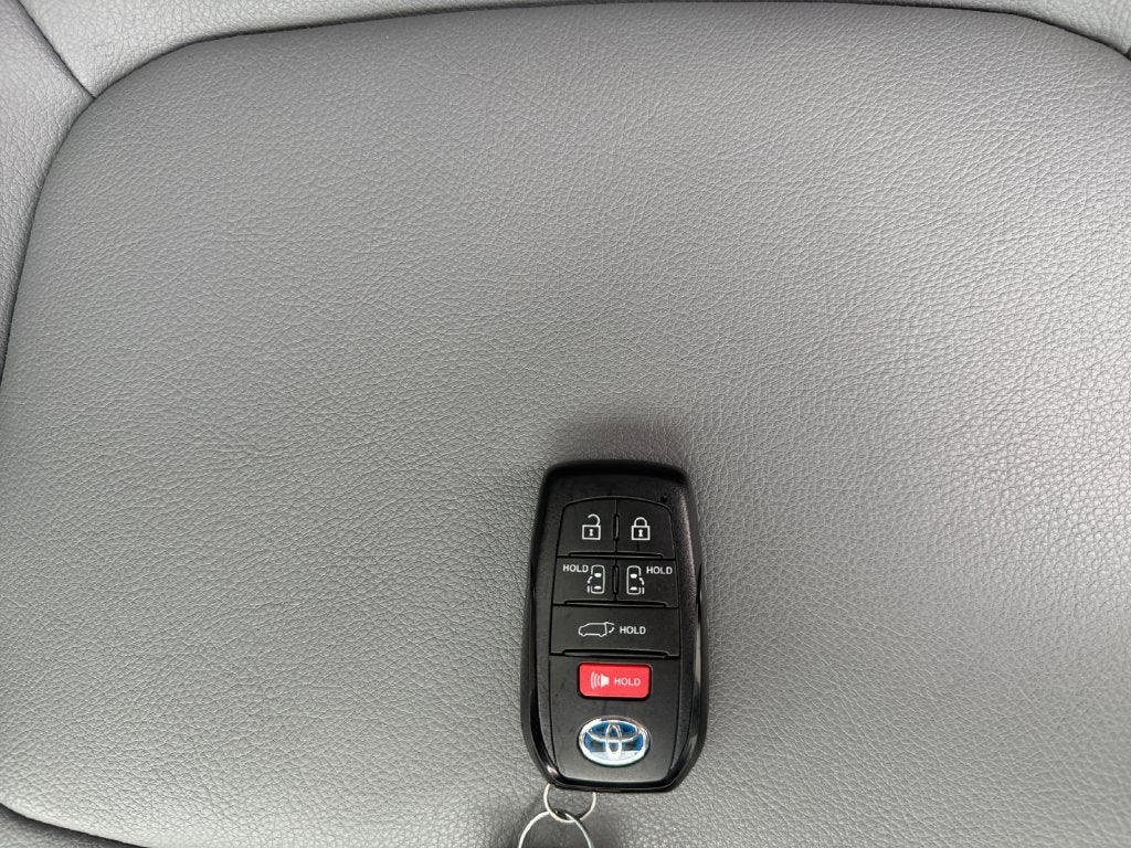 2024 Toyota Sienna XLE 7 Passenger