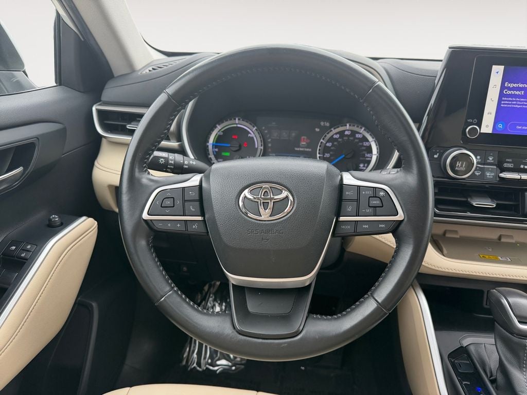 2023 Toyota Highlander Hybrid XLE