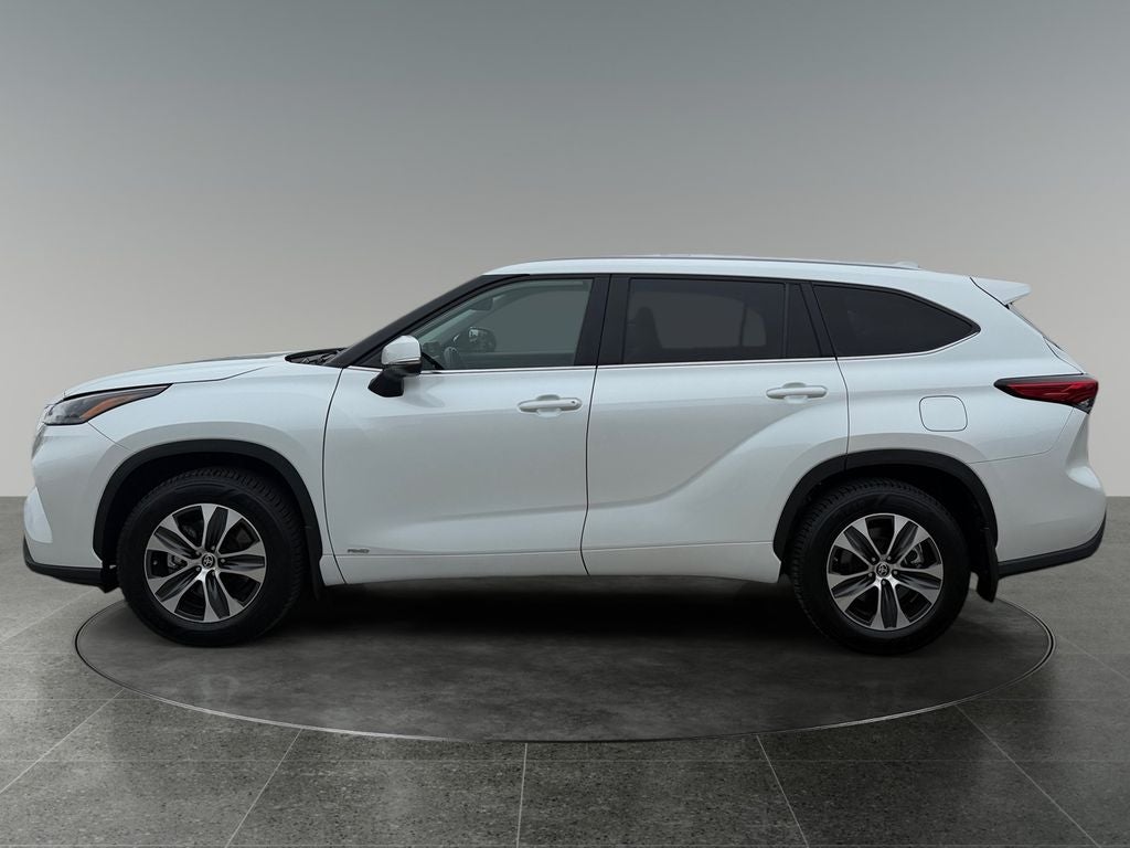 2023 Toyota Highlander Hybrid XLE