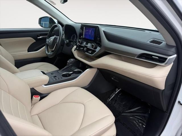 2023 Toyota Highlander Hybrid XLE