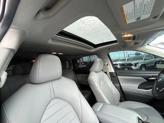 2024 Toyota HIGHLANDER XLE