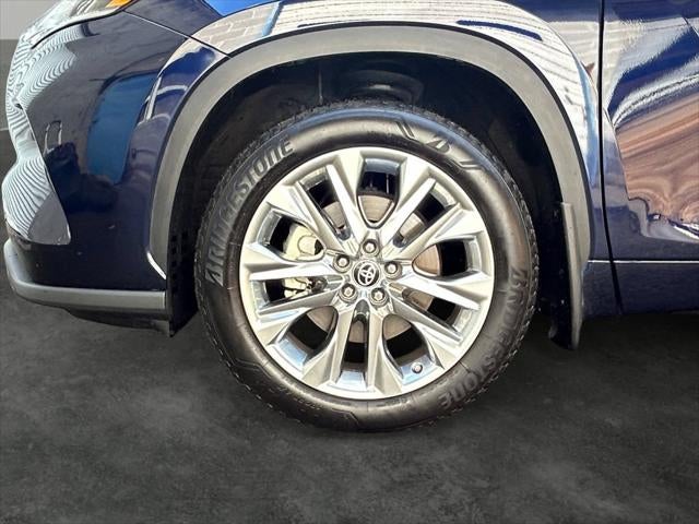 2023 Toyota Highlander Limited 1 OWNER