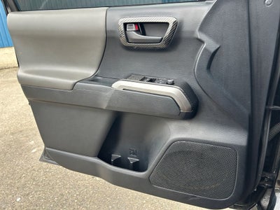 2018 Toyota TACOMA SR5 SR5 V6