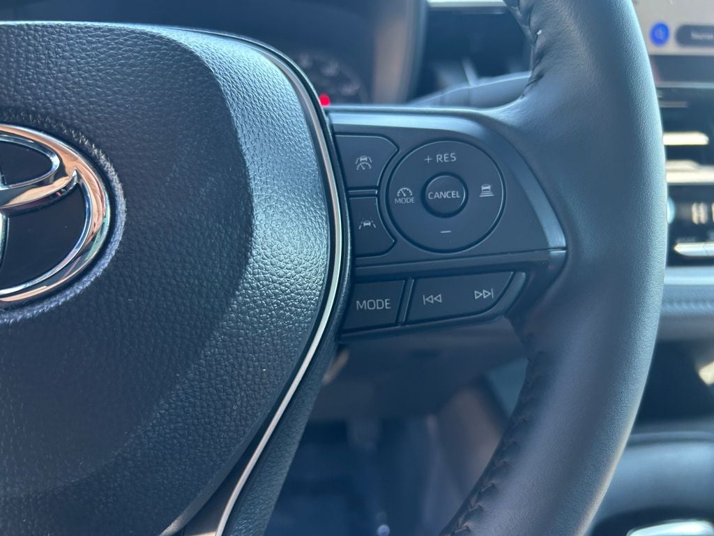 2025 Toyota COROLLA SE