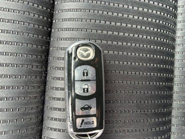 2016 Mazda Mazda6 i Sport Local Trade-In