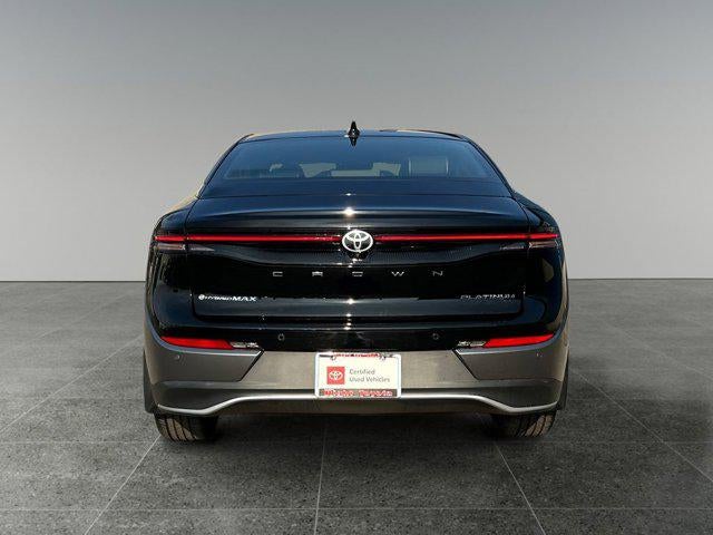 2025 Toyota CROWN Platinum