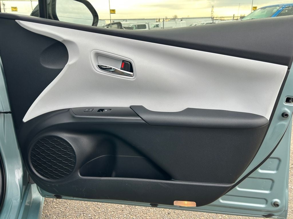 2016 Toyota Prius Three Touring