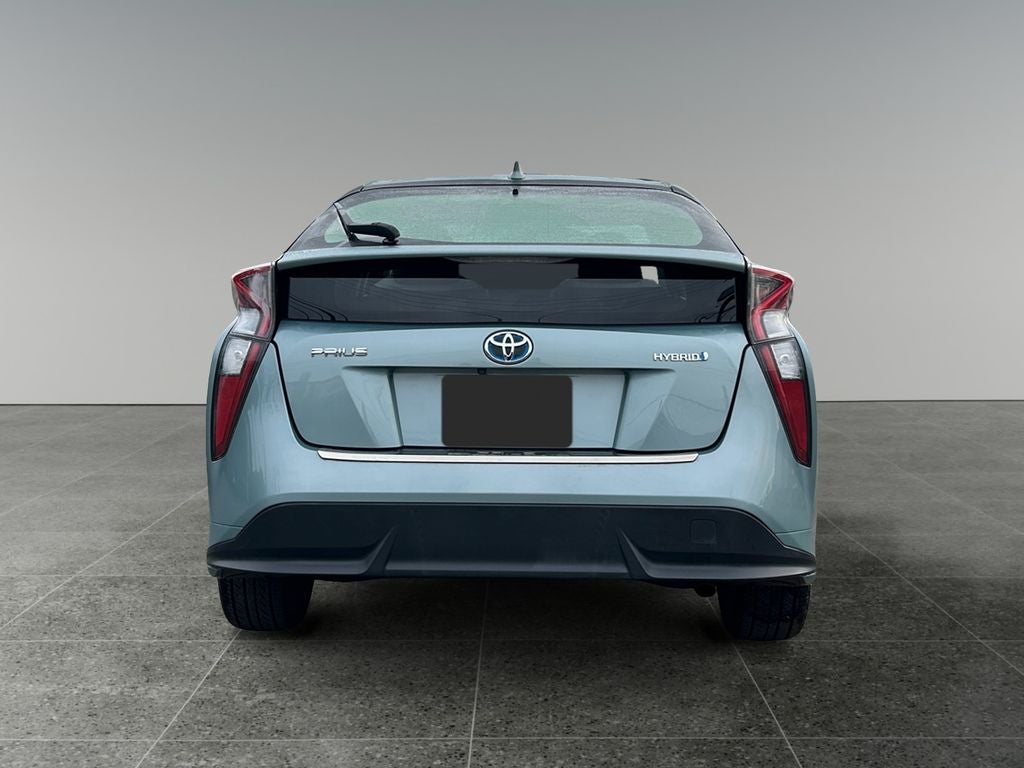 2016 Toyota Prius Three Touring