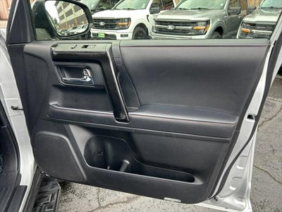 2024 Toyota 4Runner TRD Off-Road