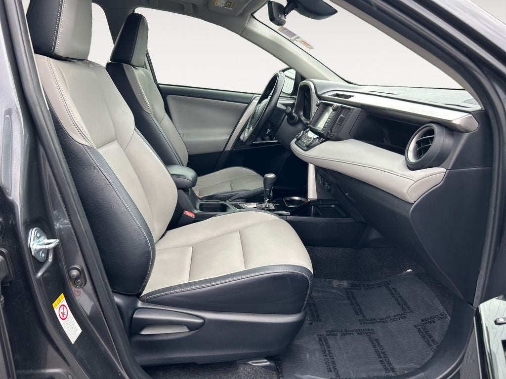 2017 Toyota RAV4 HYBRID Limited