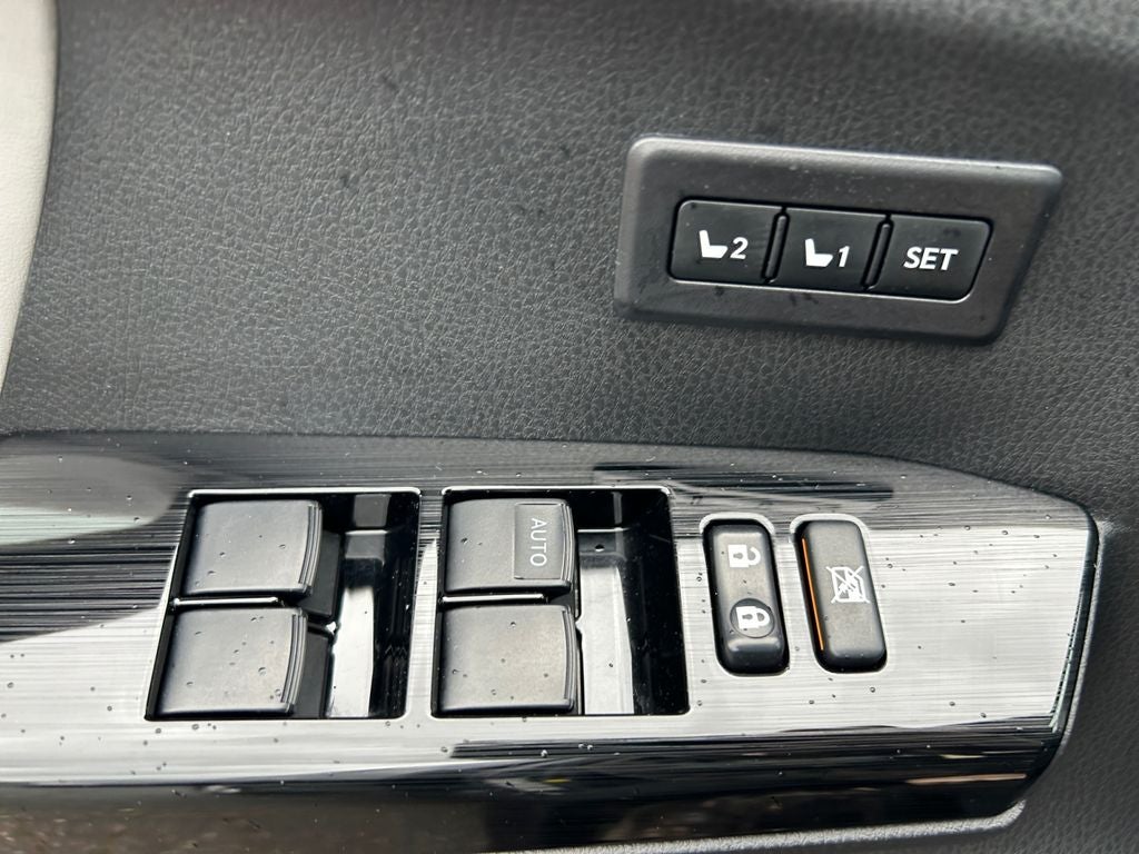 2017 Toyota RAV4 HYBRID Limited