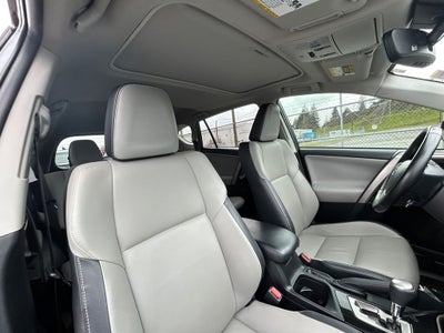 2017 Toyota RAV4 HYBRID Limited