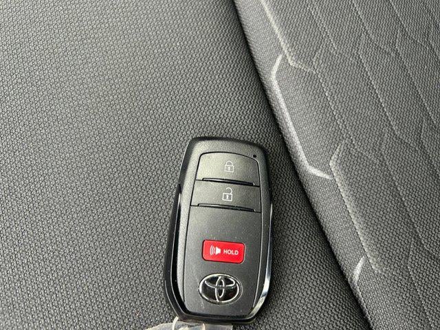 2026 Toyota COROLLA HATCHBACK SE