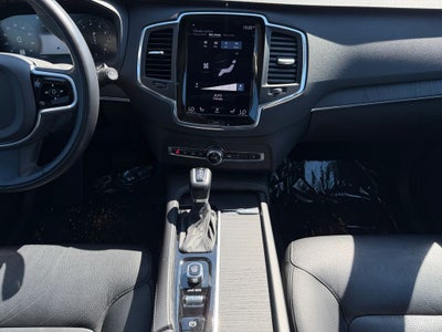 2020 Volvo XC90 T6 Momentum
