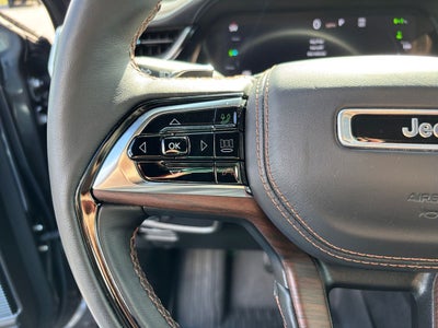 2022 Jeep Grand Cherokee Base