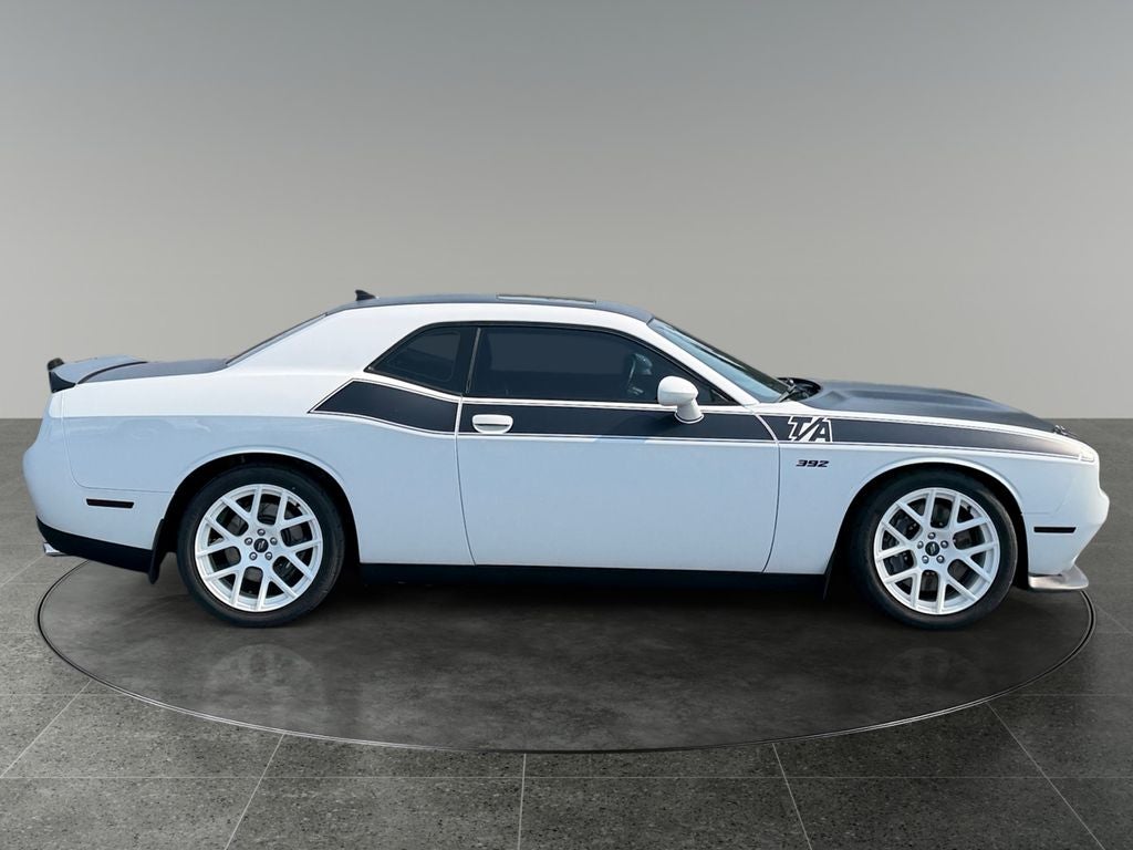 2017 Dodge Challenger R/T 6 speed manual