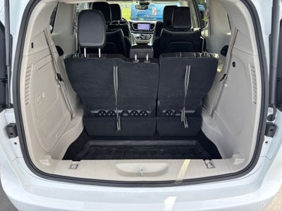 2023 Chrysler Pacifica Hybrid Limited