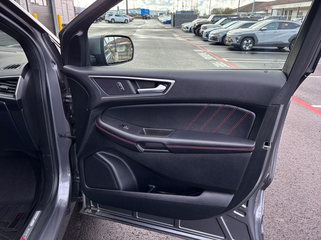 2022 Ford Edge ST Line