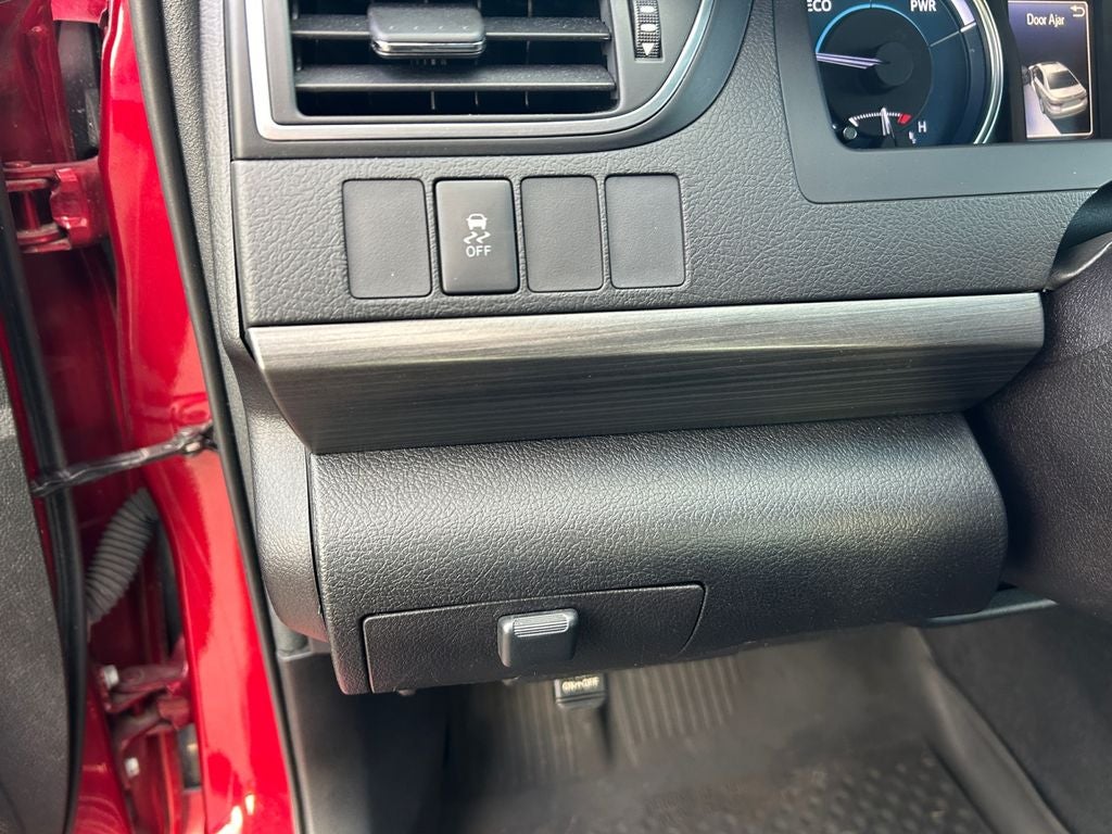 2017 Toyota Camry Hybrid XLE