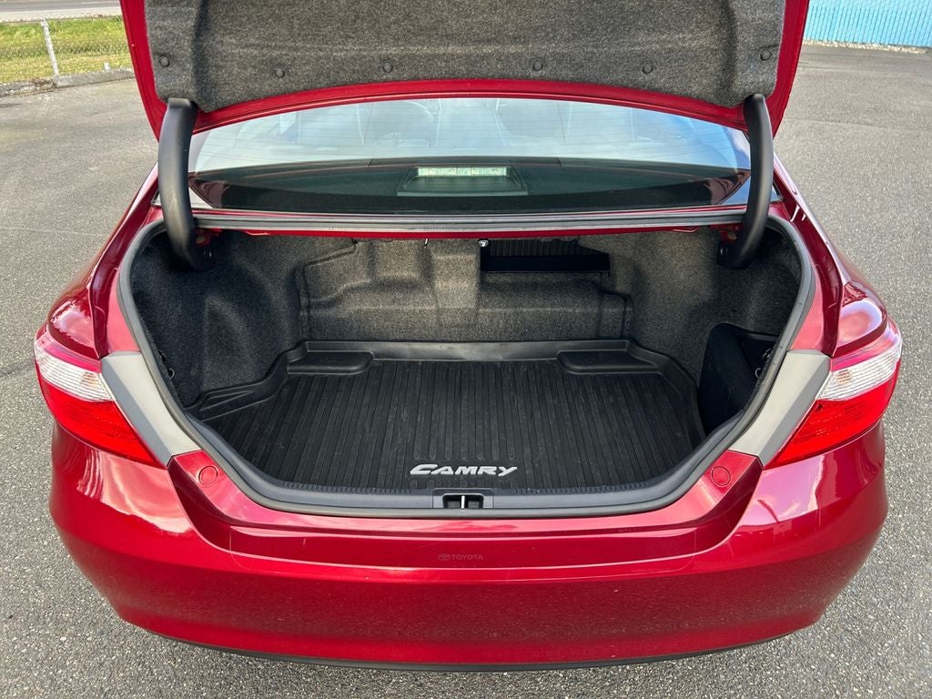 2017 Toyota Camry Hybrid XLE