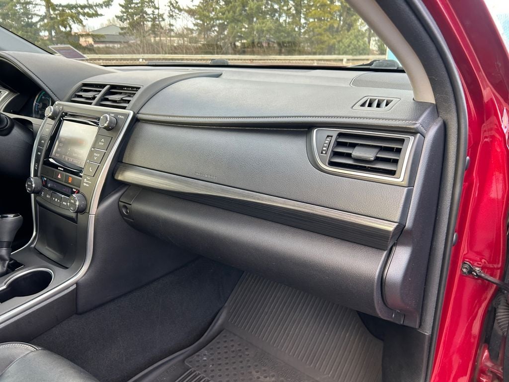 2017 Toyota Camry Hybrid XLE