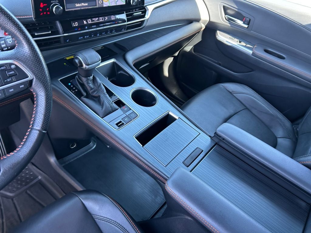 2021 Toyota Sienna XSE 7 Passenger