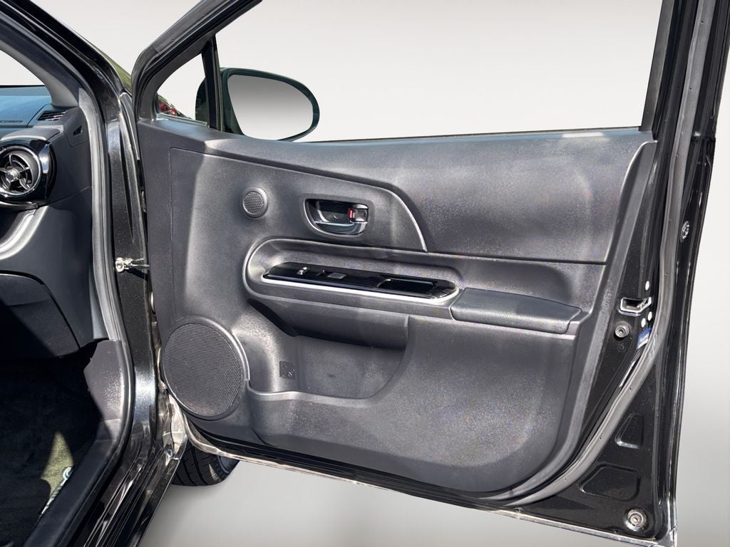 2016 Toyota Prius c Persona Series