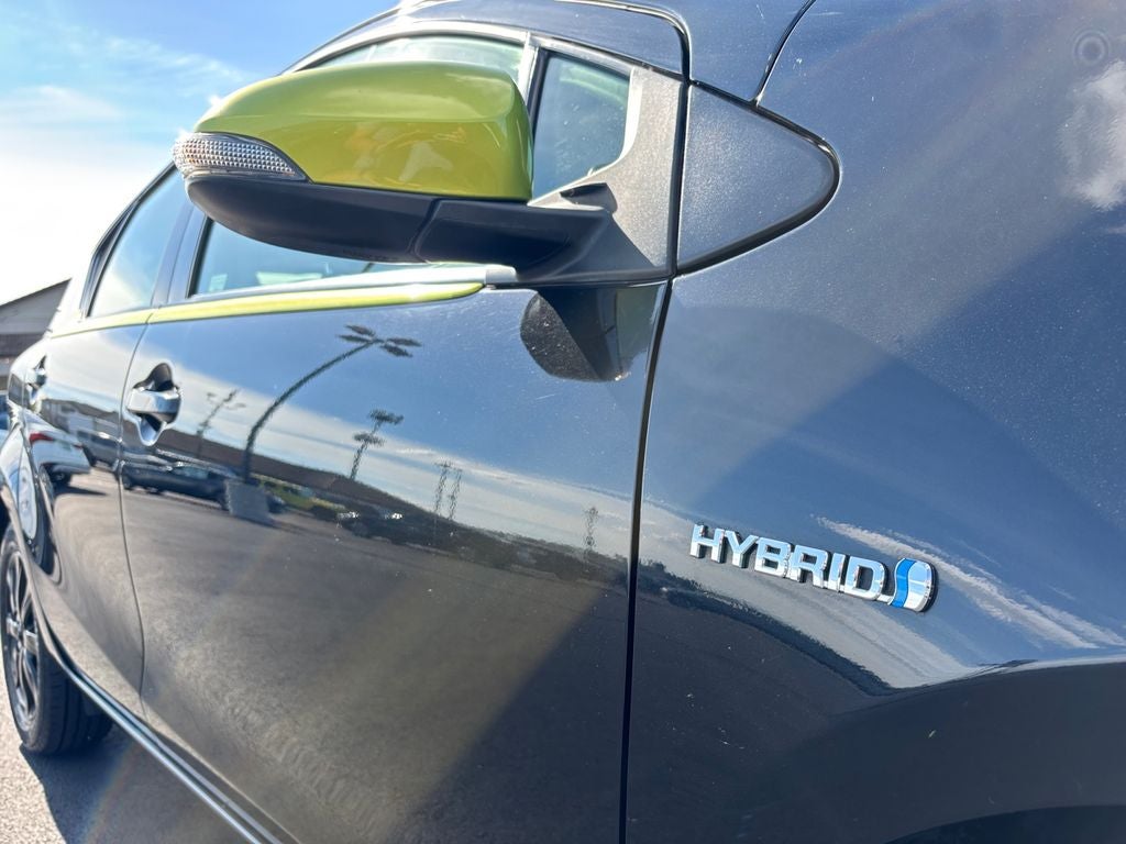 2016 Toyota Prius c Persona Series