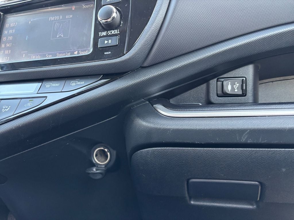 2016 Toyota Prius c Persona Series