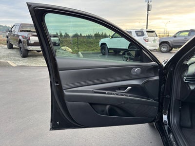 2024 Hyundai Elantra Hybrid Limited